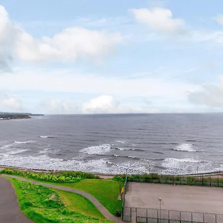 Coast View Apartment *